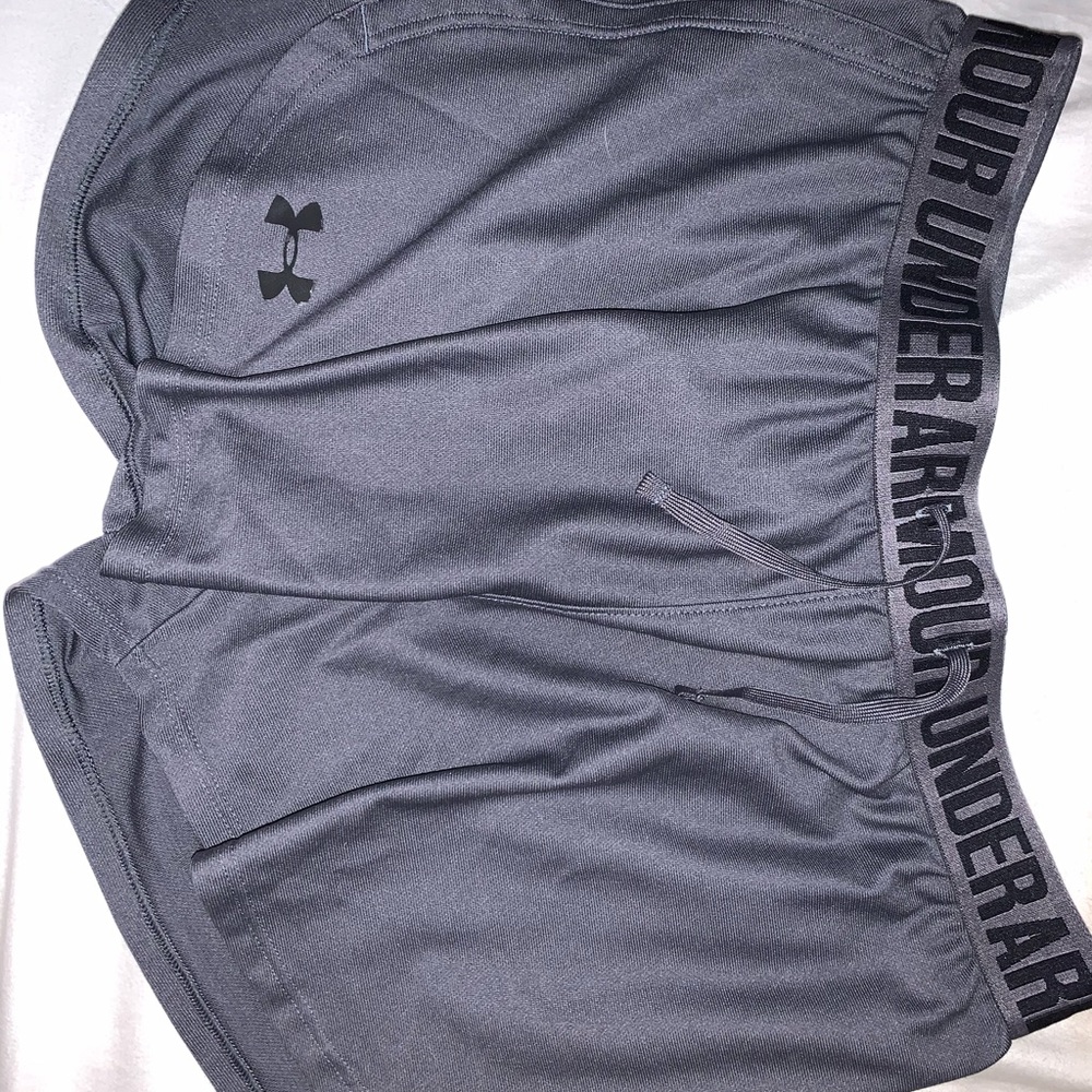 Women’s Under Armour Small Shorts